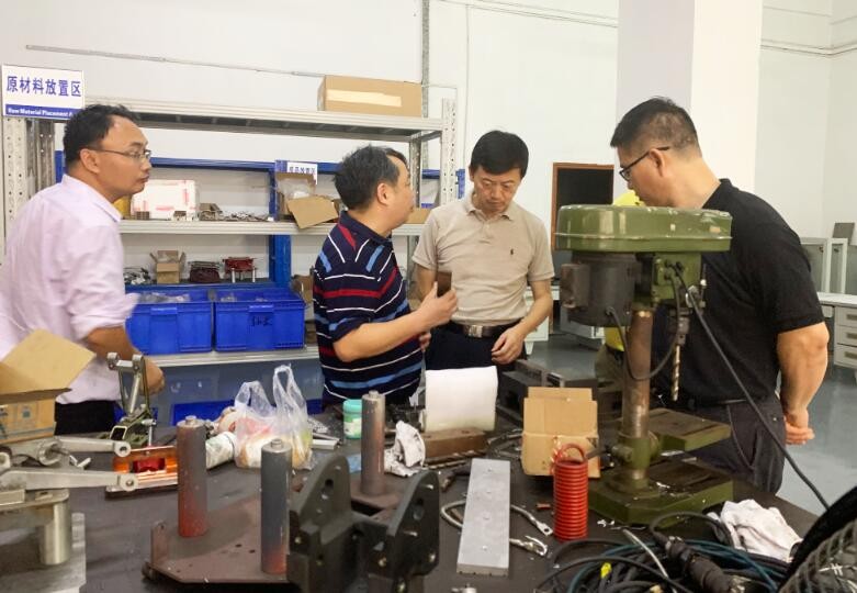 清华东莞创新中心严院长一行莅临指导